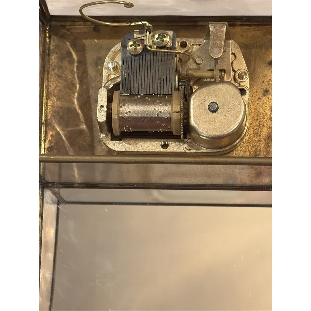 Vintage Via Vermont Glass & Brass Mirrored Jewelry Music Box – 
